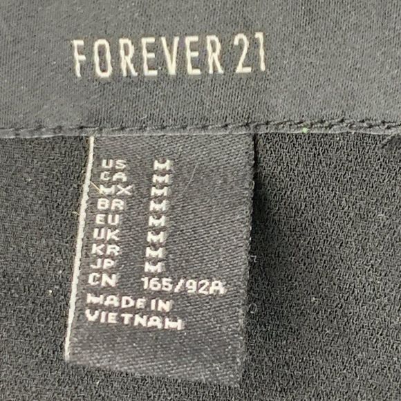 Womens Forever 21 Black Tuxedo Jacket Size M Jr Shawl Collar S/M Fitted 5071 - Picture 2 of 6